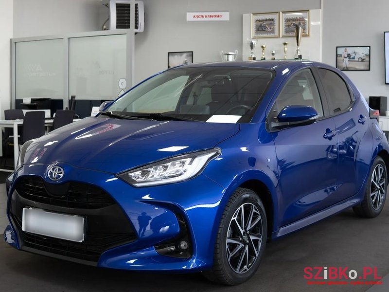 2021' Toyota Yaris photo #3