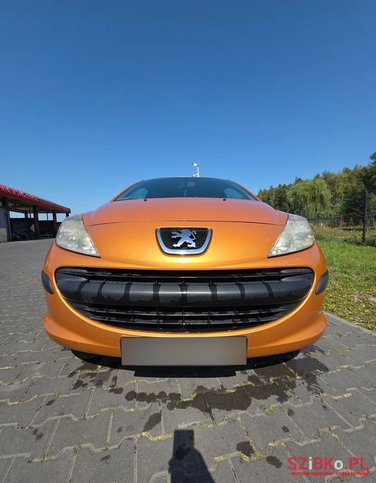 2007' Peugeot 207 1.4 16V Presence photo #1