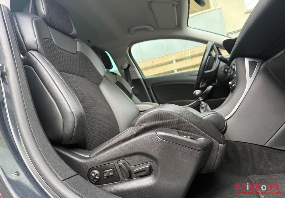 2010' Citroen C5 2.0 Hdi Exclusive photo #6