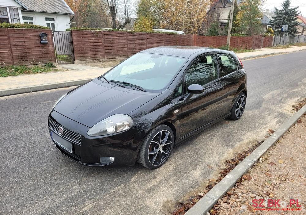 2009' Fiat Grande Punto 1.4 16V Sport photo #2