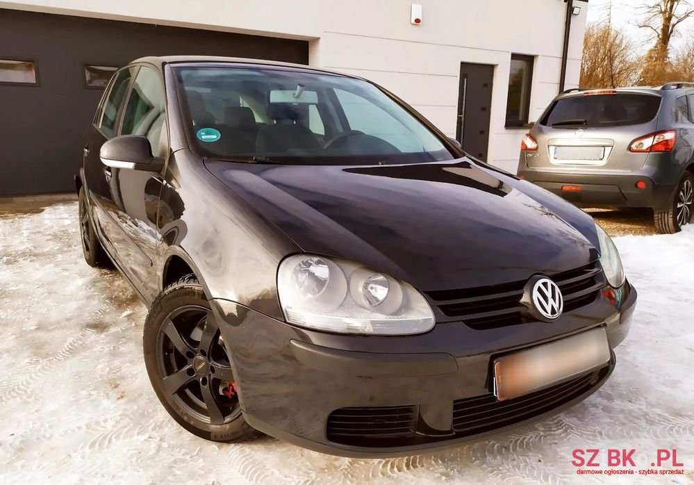 2003' Volkswagen Golf photo #3