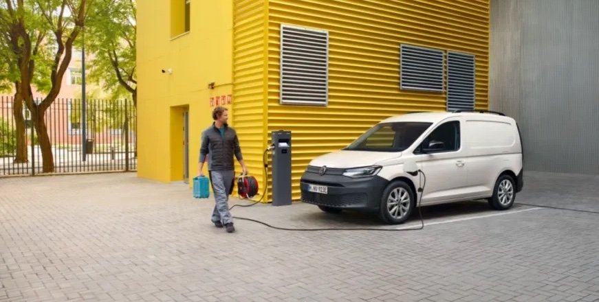 Volkswagen виводить на ринок Caddy eHybrid