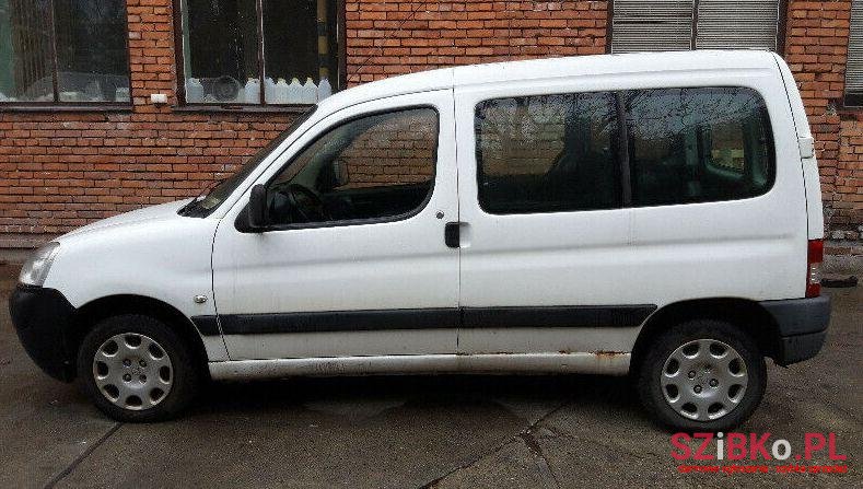 2008' Peugeot Partner photo #1