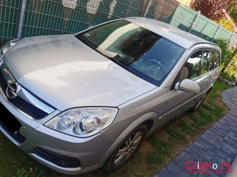 2006' Opel Vectra 1.8 Caravan Edition photo #1