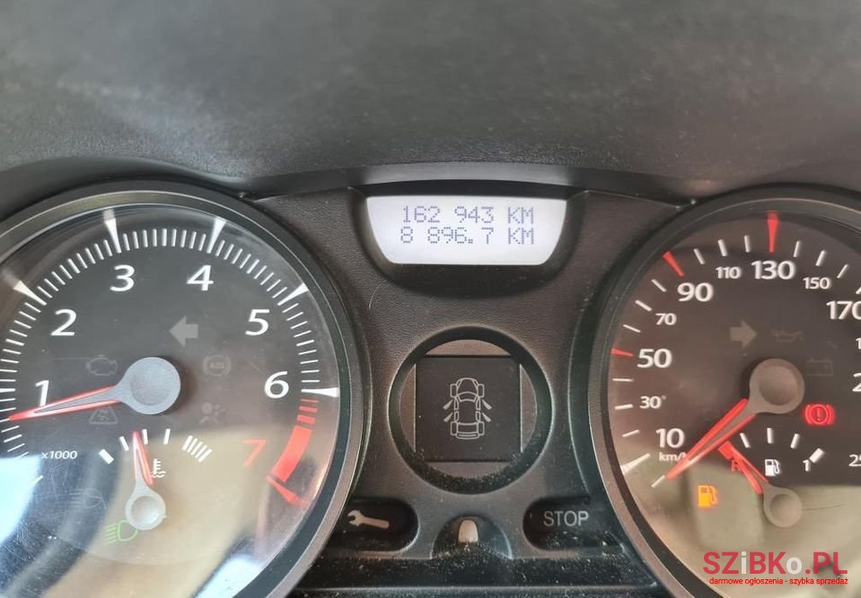 2008' Renault Megane photo #5