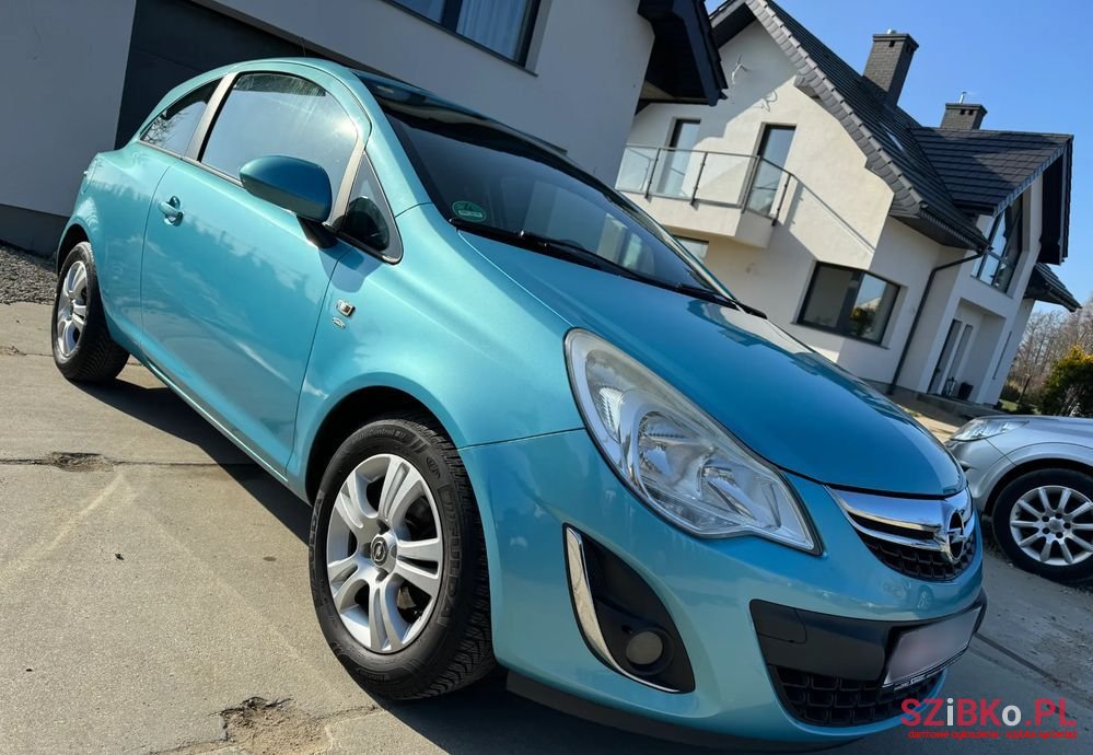 2011' Opel Corsa photo #1