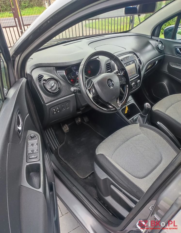 2016' Renault Captur photo #2