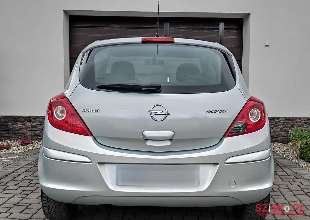 2010' Opel Corsa 1.2 16V Enjoy photo #4