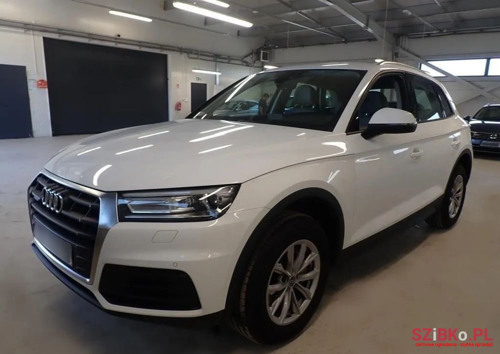 2019' Audi Q5 photo #2
