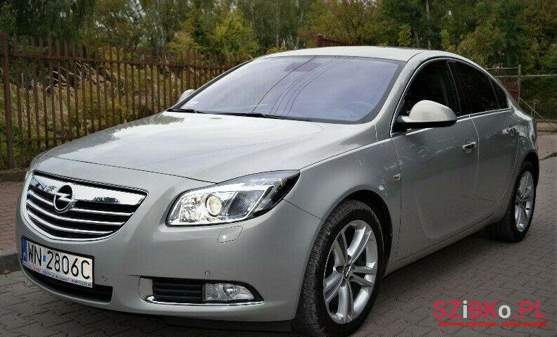 2010' Opel Insignia photo #1