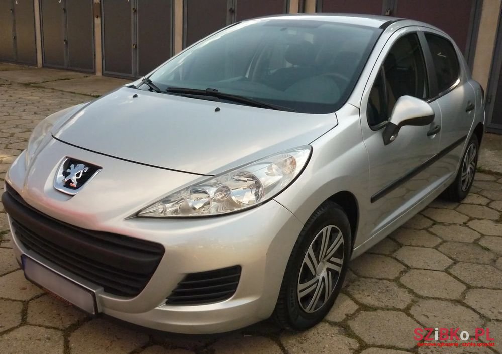 2010' Peugeot 207 1.4 Presence photo #1