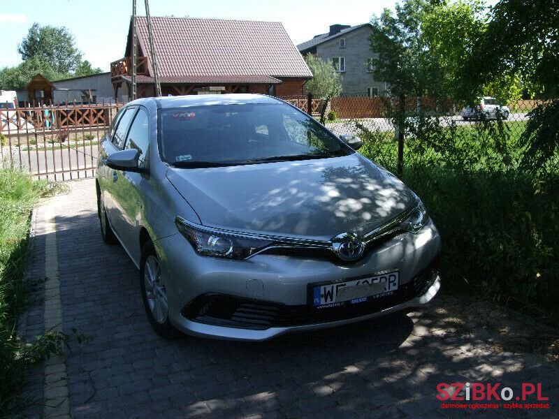 2017' Toyota Auris photo #1