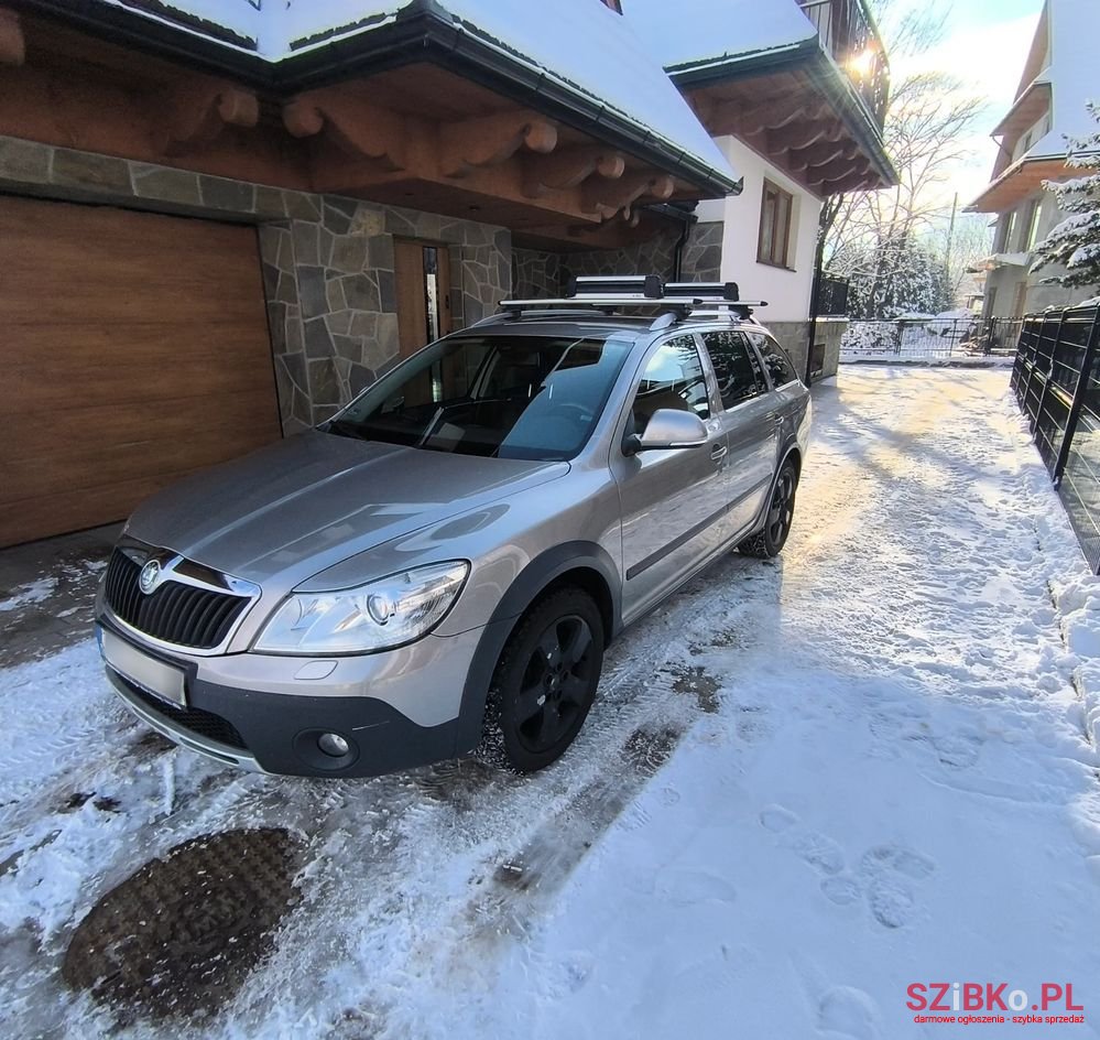 2013' Skoda Octavia Combi photo #3