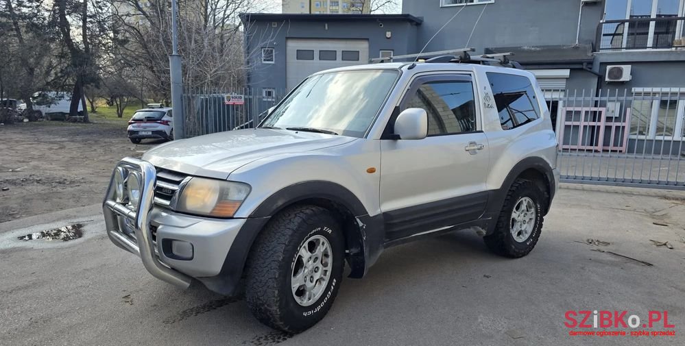 2000' Mitsubishi Pajero photo #5
