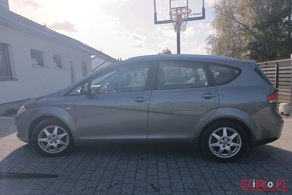 2008' SEAT Altea photo #3