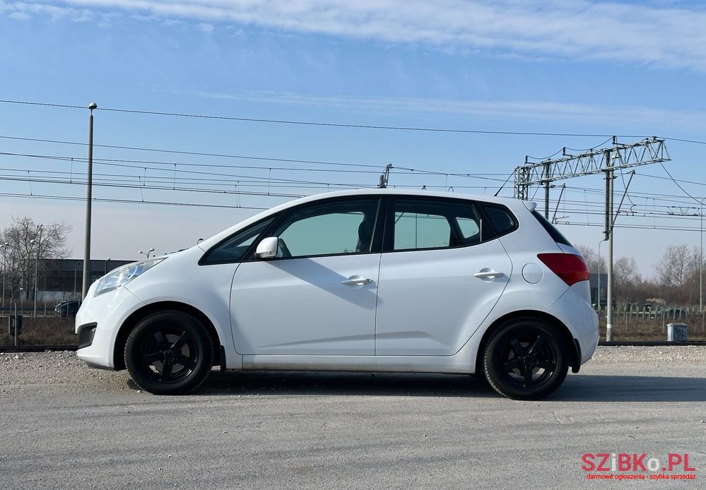 2010' Kia Venga photo #3