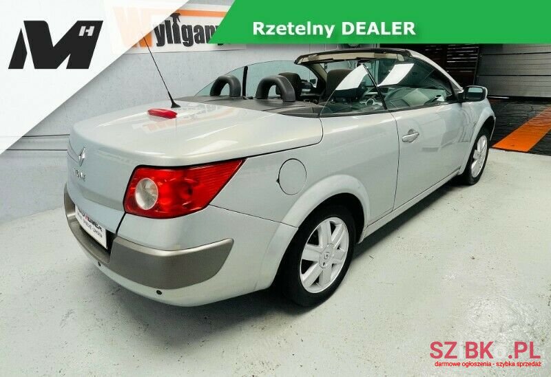 2004' Renault Megane photo #2