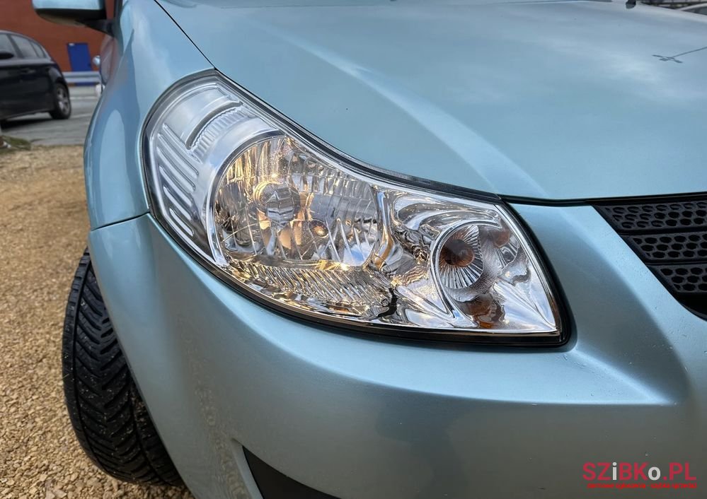 2006' Suzuki SX4 1.5 photo #5