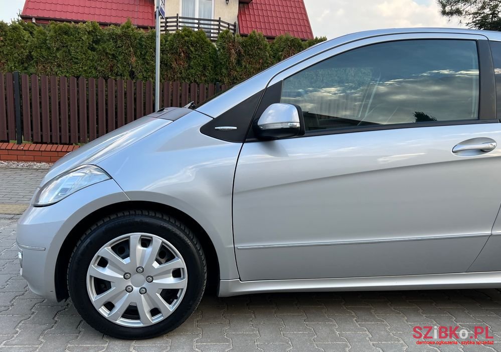 2009' Mercedes-Benz A-Class 200 Cdi Avantgarde photo #3