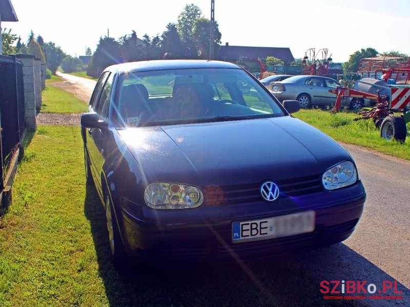 2000' Volkswagen Golf photo #4
