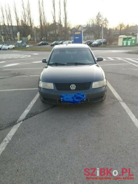 1999' Volkswagen Passat photo #2