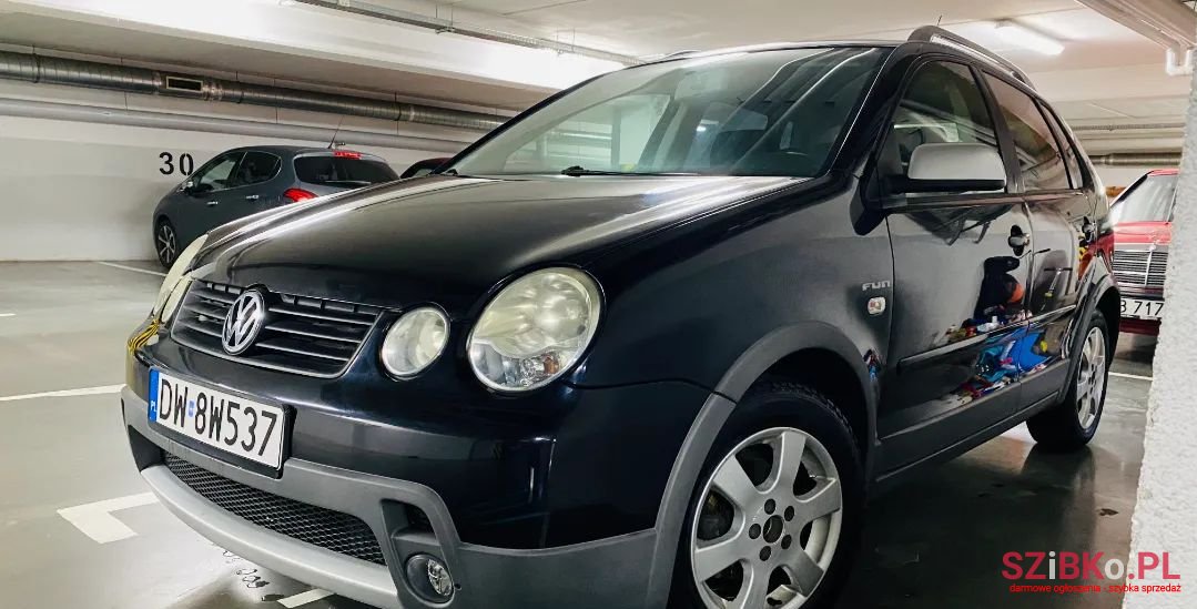 2005' Volkswagen Polo photo #1