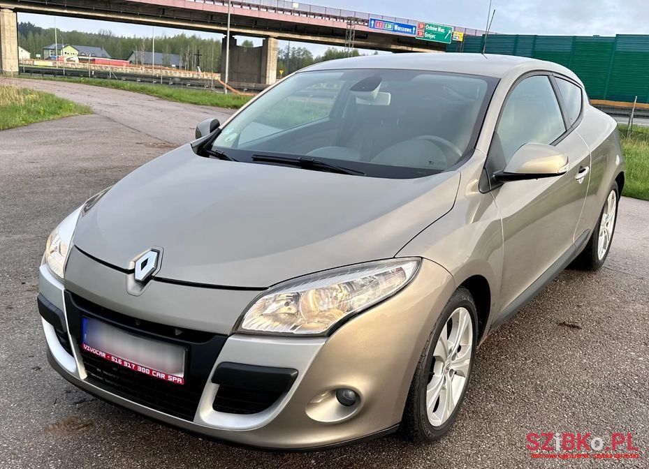 2009' Renault Megane photo #1