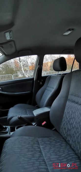 2004' Toyota Corolla photo #6