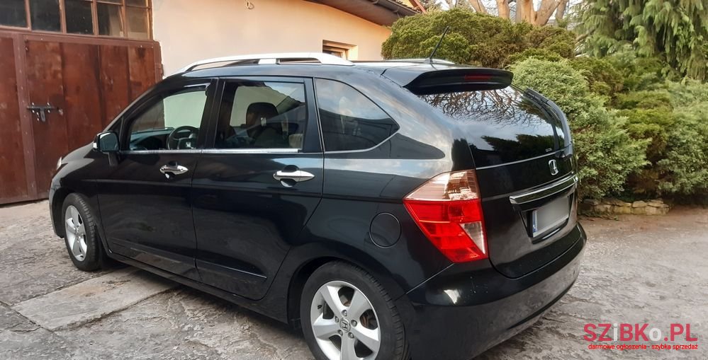 2008' Honda FR-V photo #2