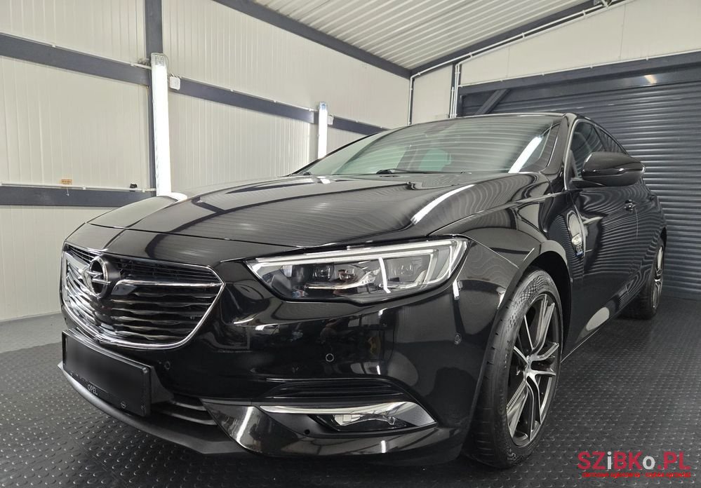2018' Opel Insignia photo #1