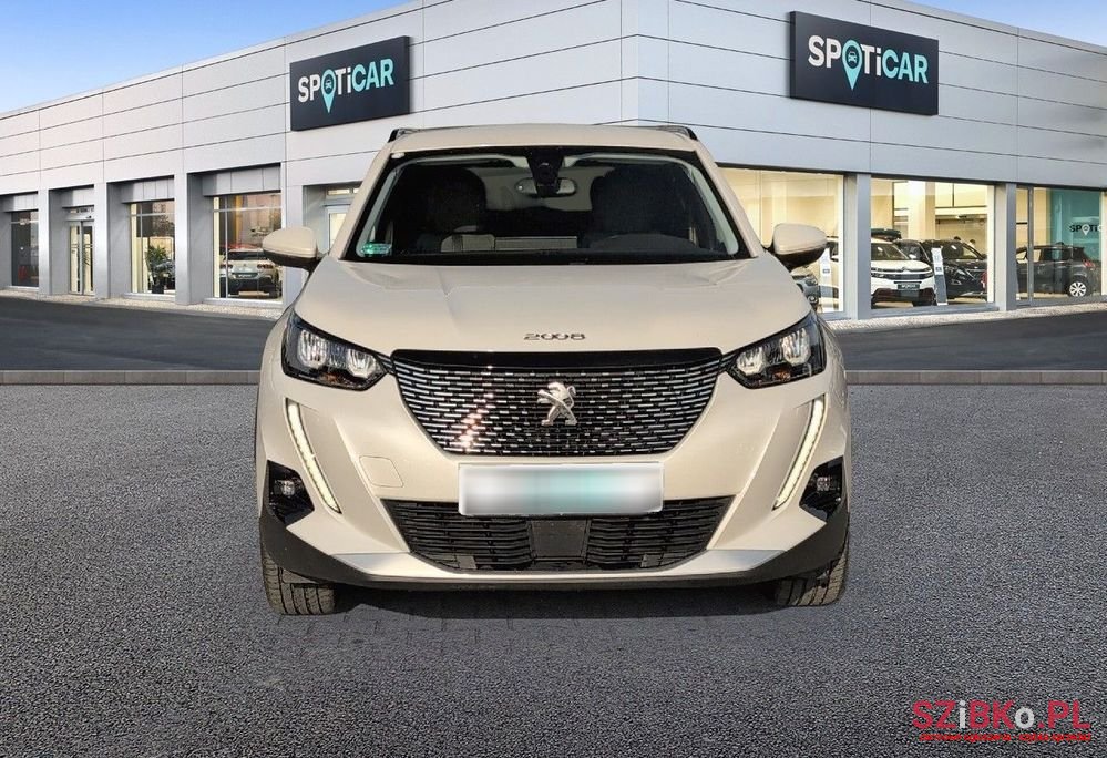 2021' Peugeot 2008 photo #1