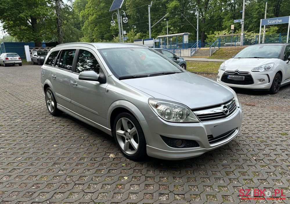 2009' Opel Astra photo #1