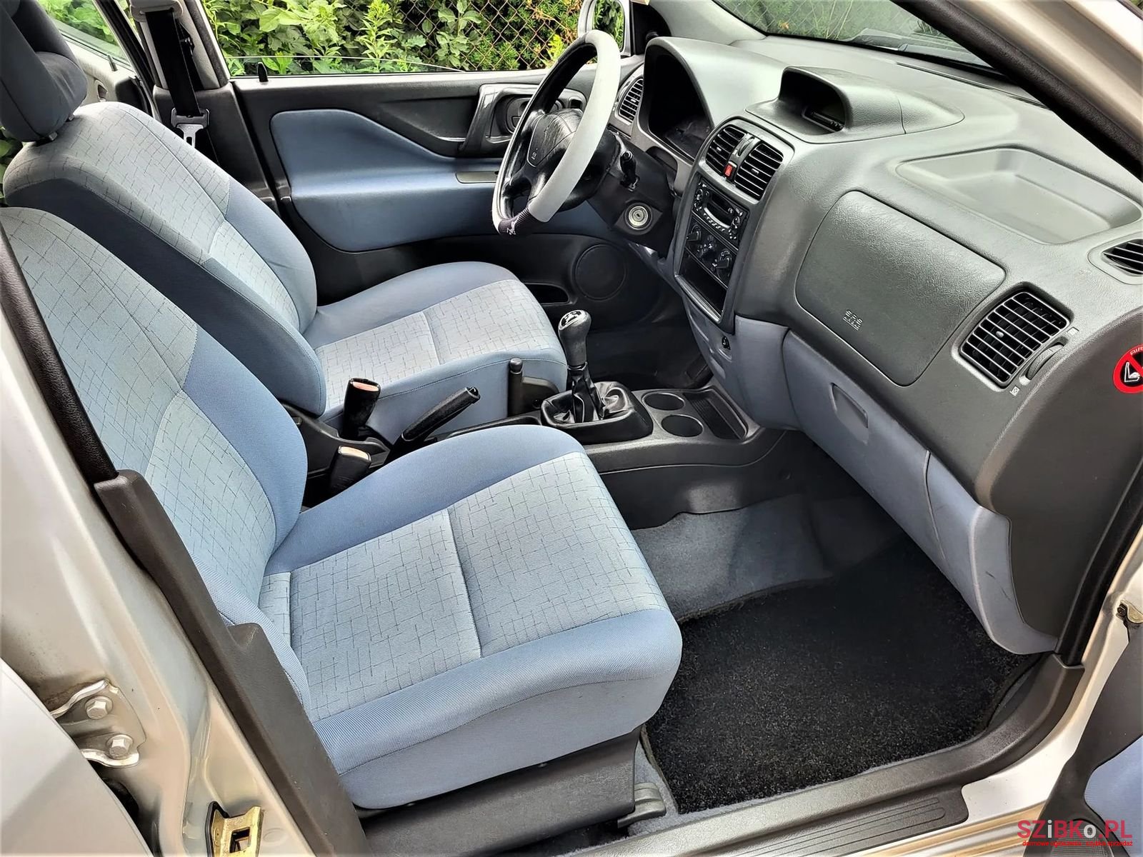 2002' Mitsubishi Space Star photo #4