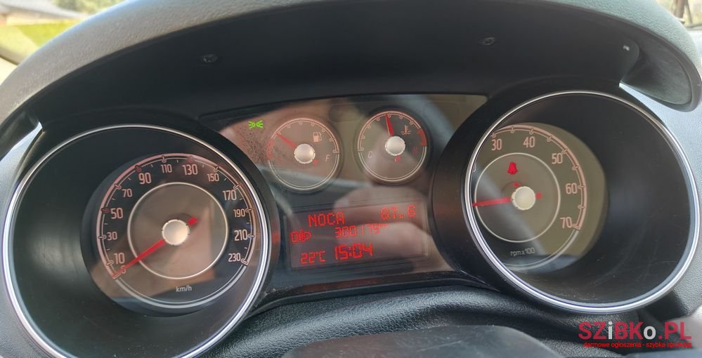 2013' Fiat Linea 1.3 Mj 16V Easy photo #4