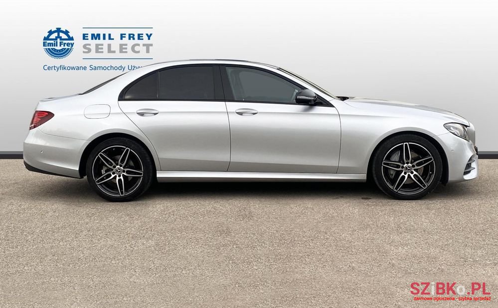 2017' Mercedes-Benz E-Class photo #5