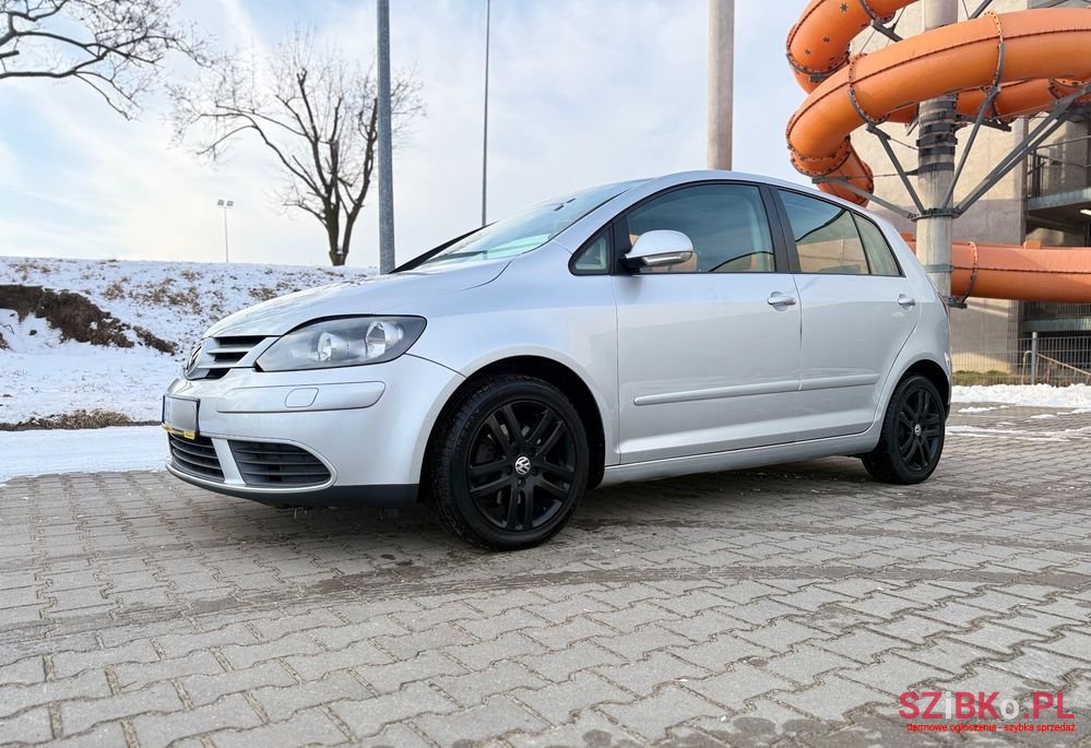 2005' Volkswagen Golf Plus photo #3