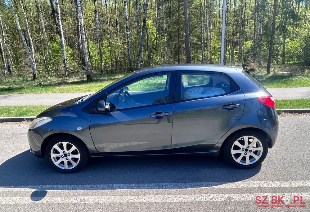 2009' Mazda 2 1.5 Sport photo #3