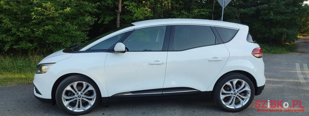 2020' Renault Scenic photo #3