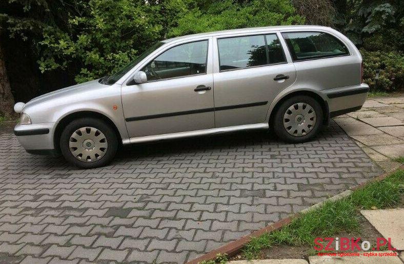 1999' Skoda Octavia photo #1