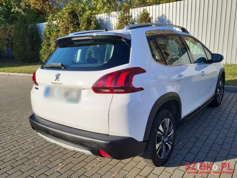 2016' Peugeot 2008 Puretech photo #4