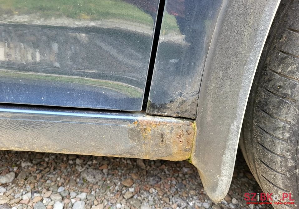 2005' Volkswagen Golf photo #4