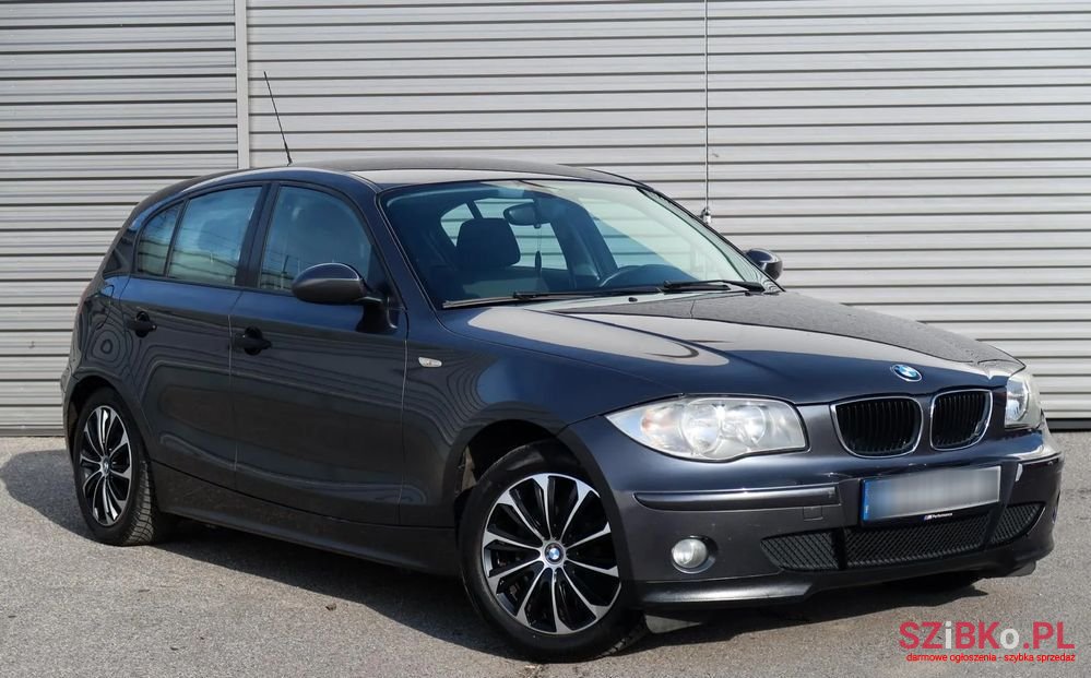 2006' BMW 1 Series photo #6