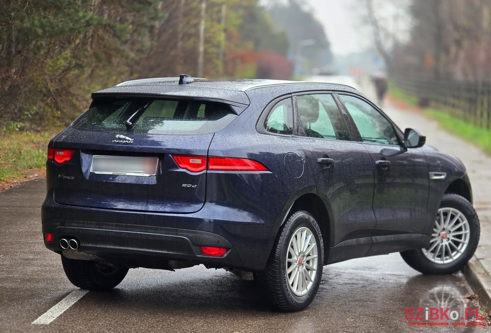 2017' Jaguar F-Pace 2.0 I4D Awd Pure photo #3