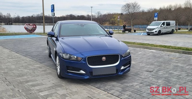 2016' Jaguar XE 2.0 D R-Sport photo #5