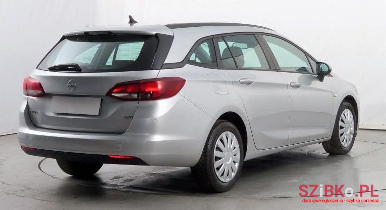 2017' Opel Astra photo #3