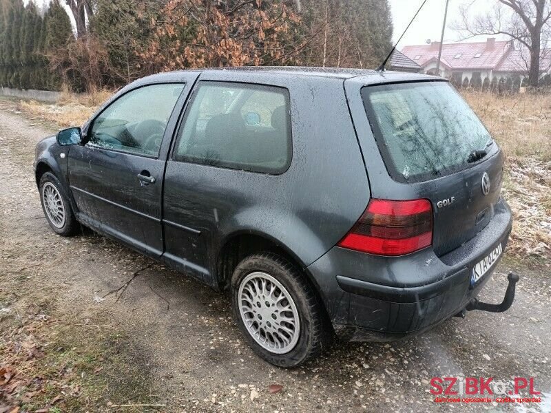 2000' Volkswagen Golf photo #4