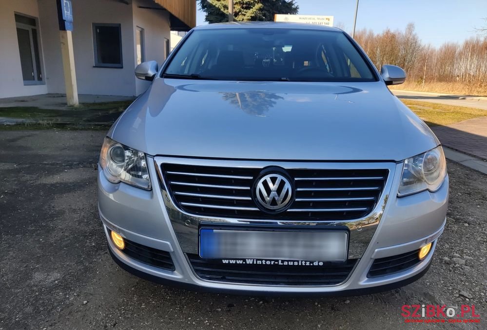 2006' Volkswagen Passat 1.6 Family photo #3