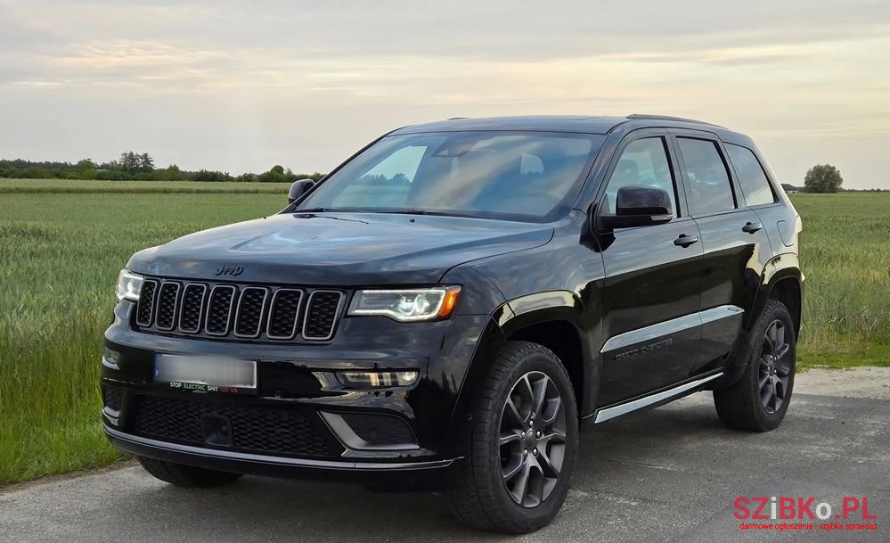 2021' Jeep Grand Cherokee 5.7 V8 Overland photo #1