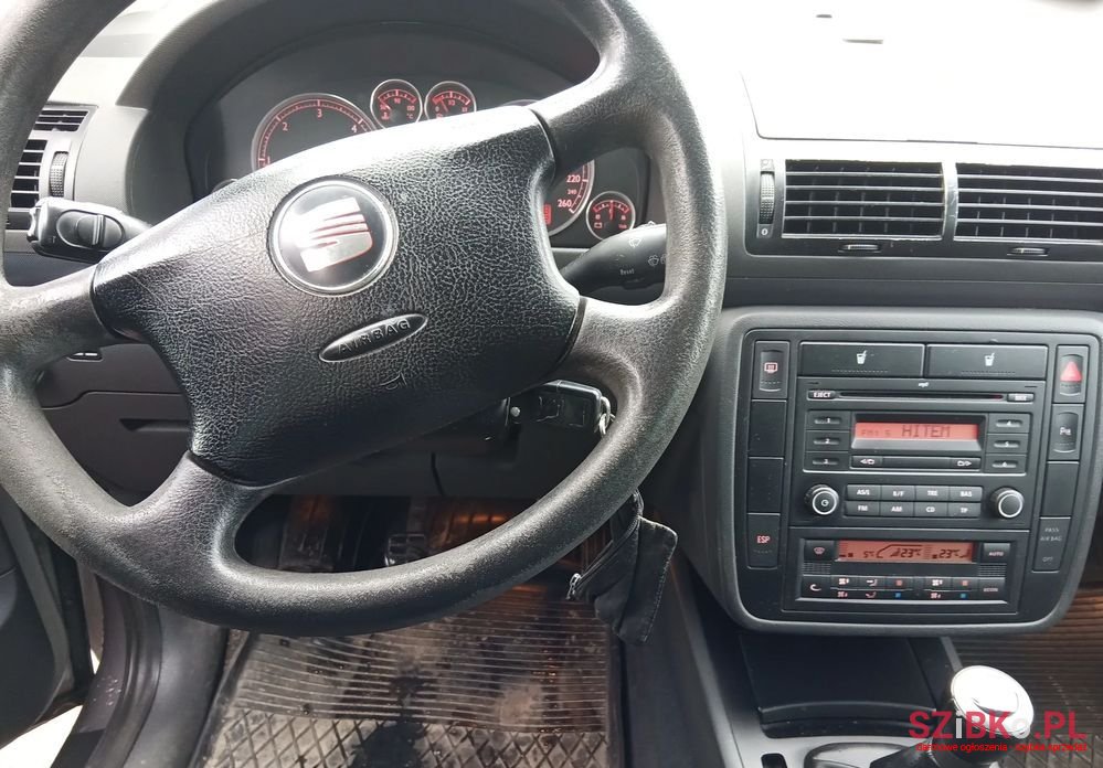 2007' SEAT Alhambra photo #3