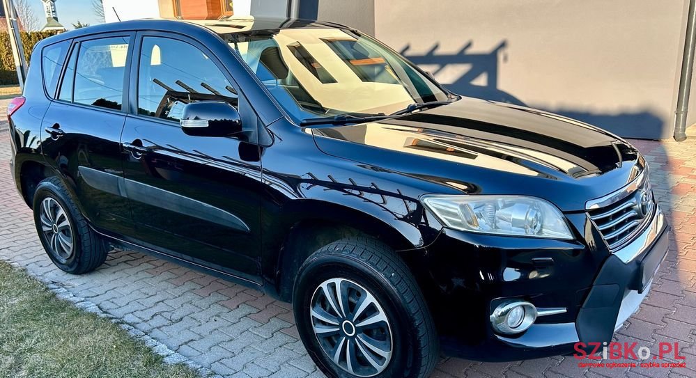 2012' Toyota RAV4 photo #2